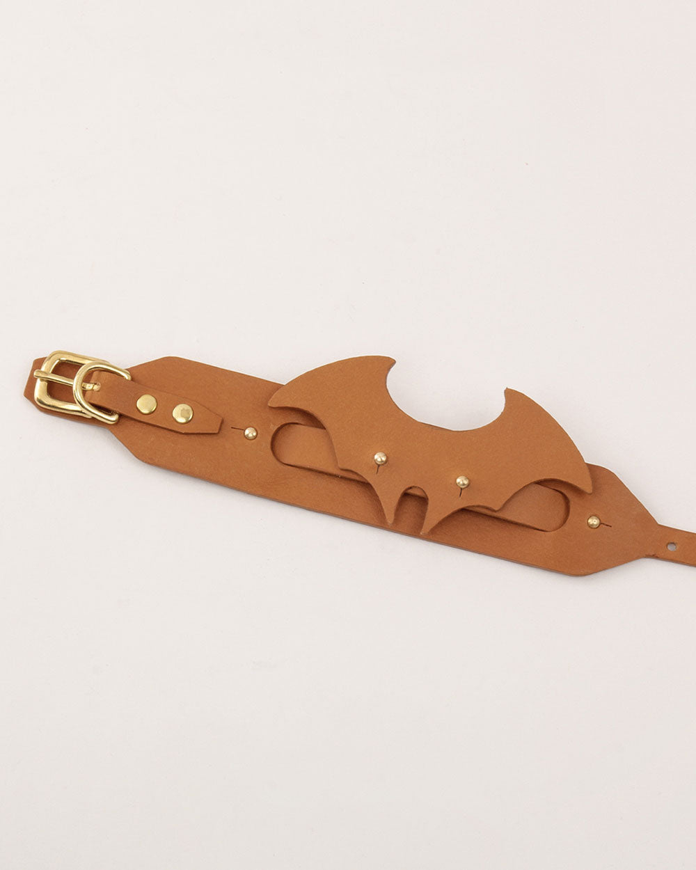 Wings · dog collar or harness · camel leather · INDÓMITO
