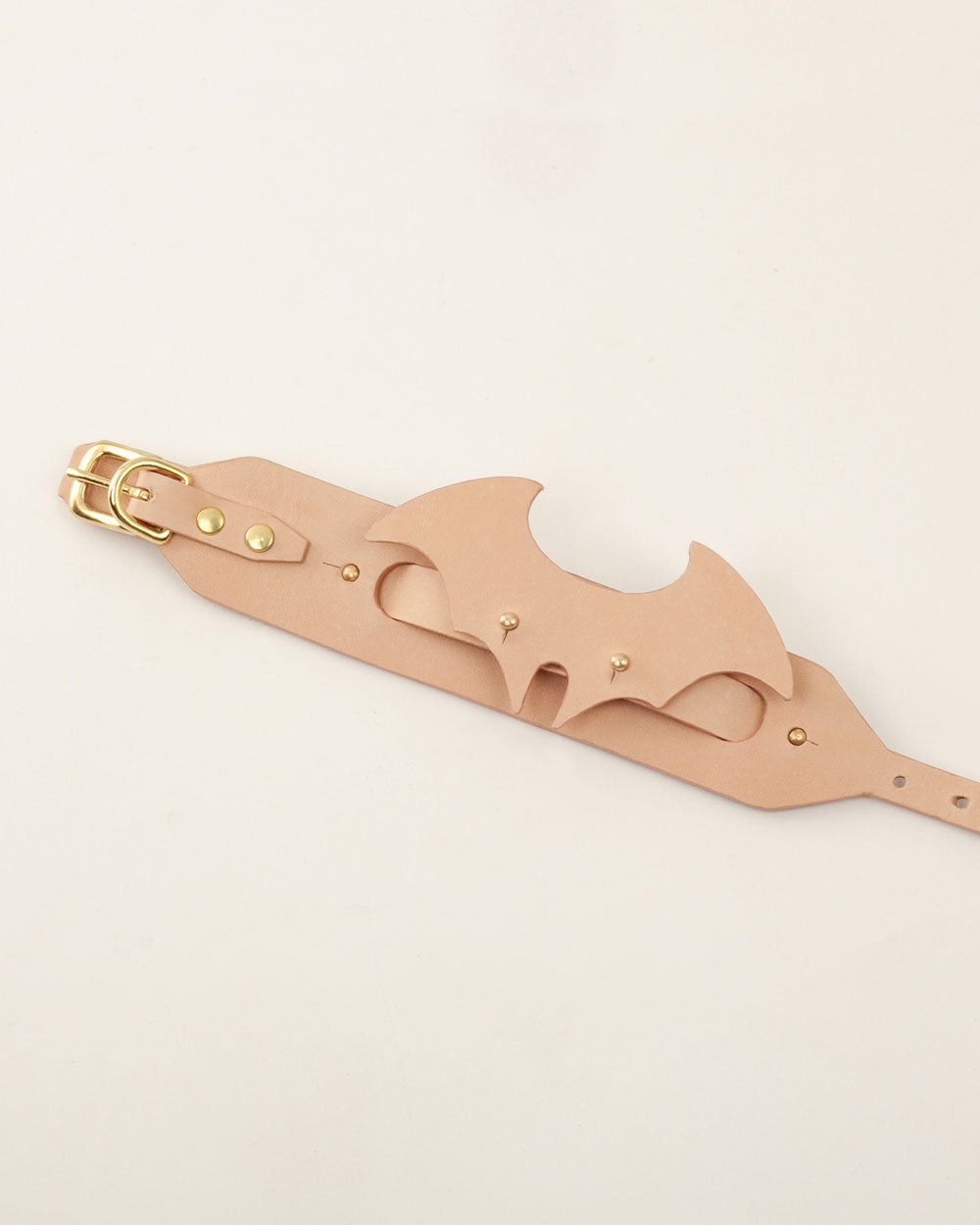 Wings · dog collar or harness · nude leather · INDÓMITO