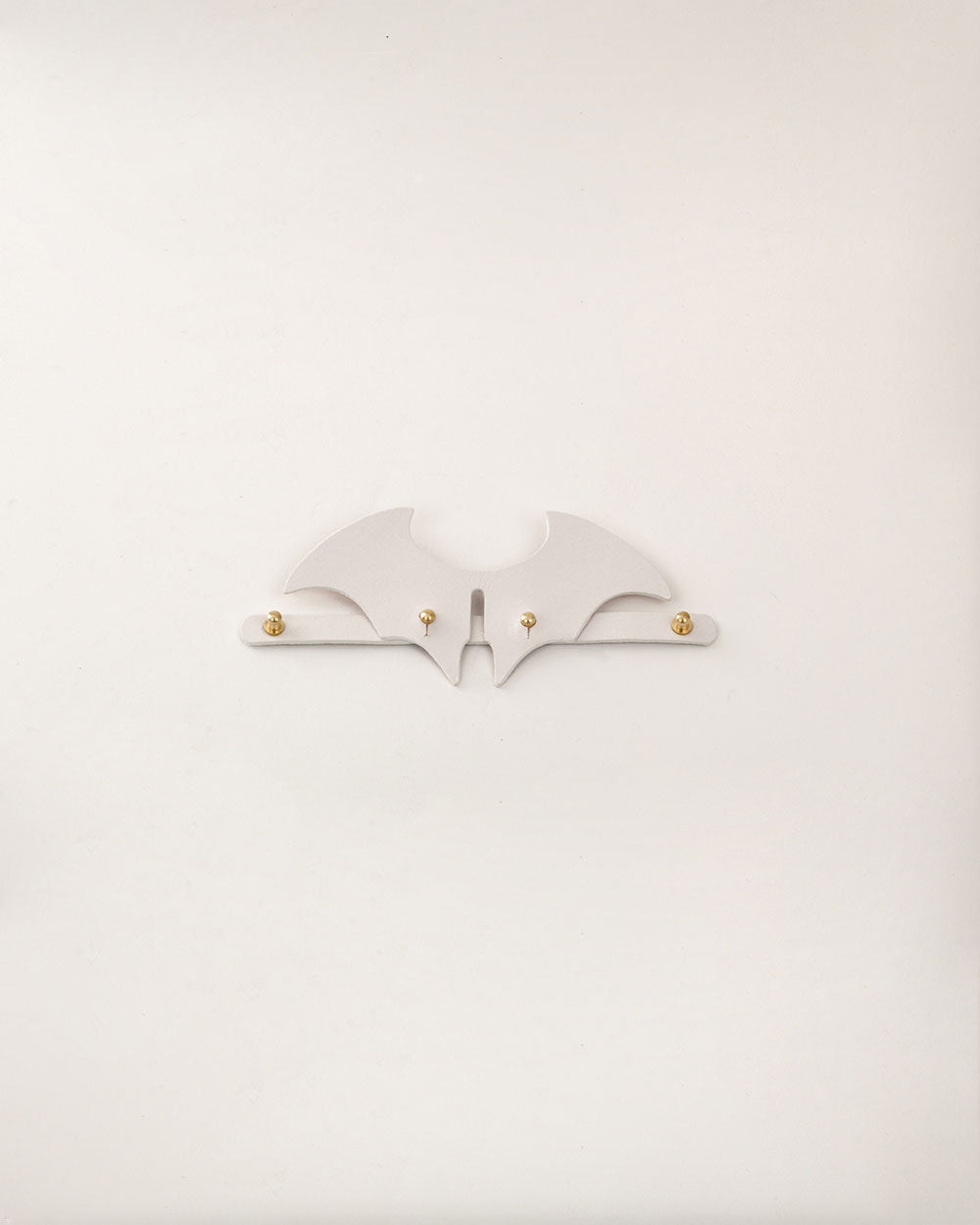 Wings · dog collar or harness · white leather · INDÓMITO
