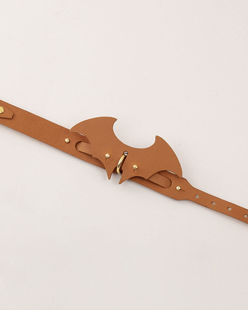 Wings · dog collar or harness · camel leather · INDÓMITO