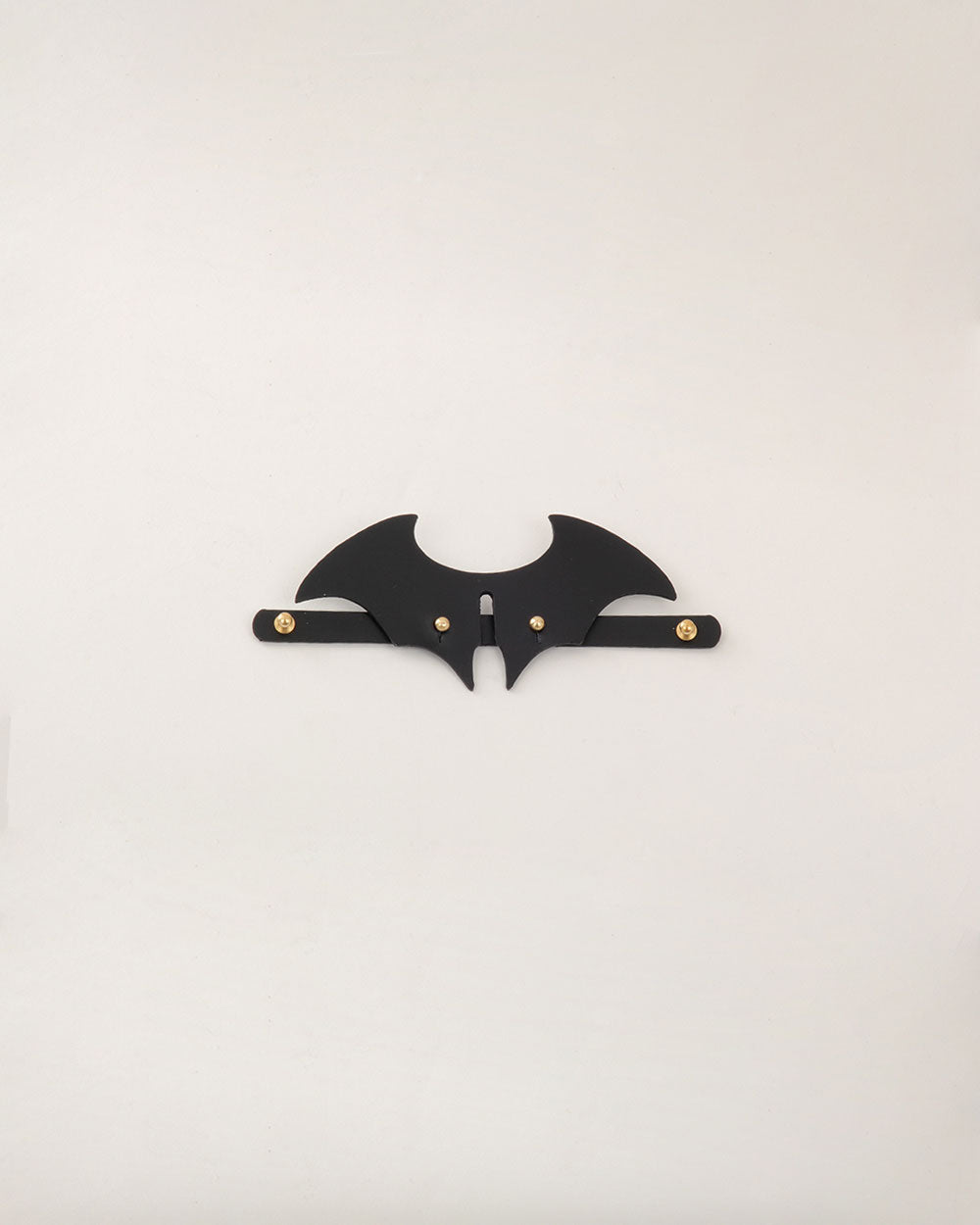 Wings · dog collar or harness · black leather · INDÓMITO