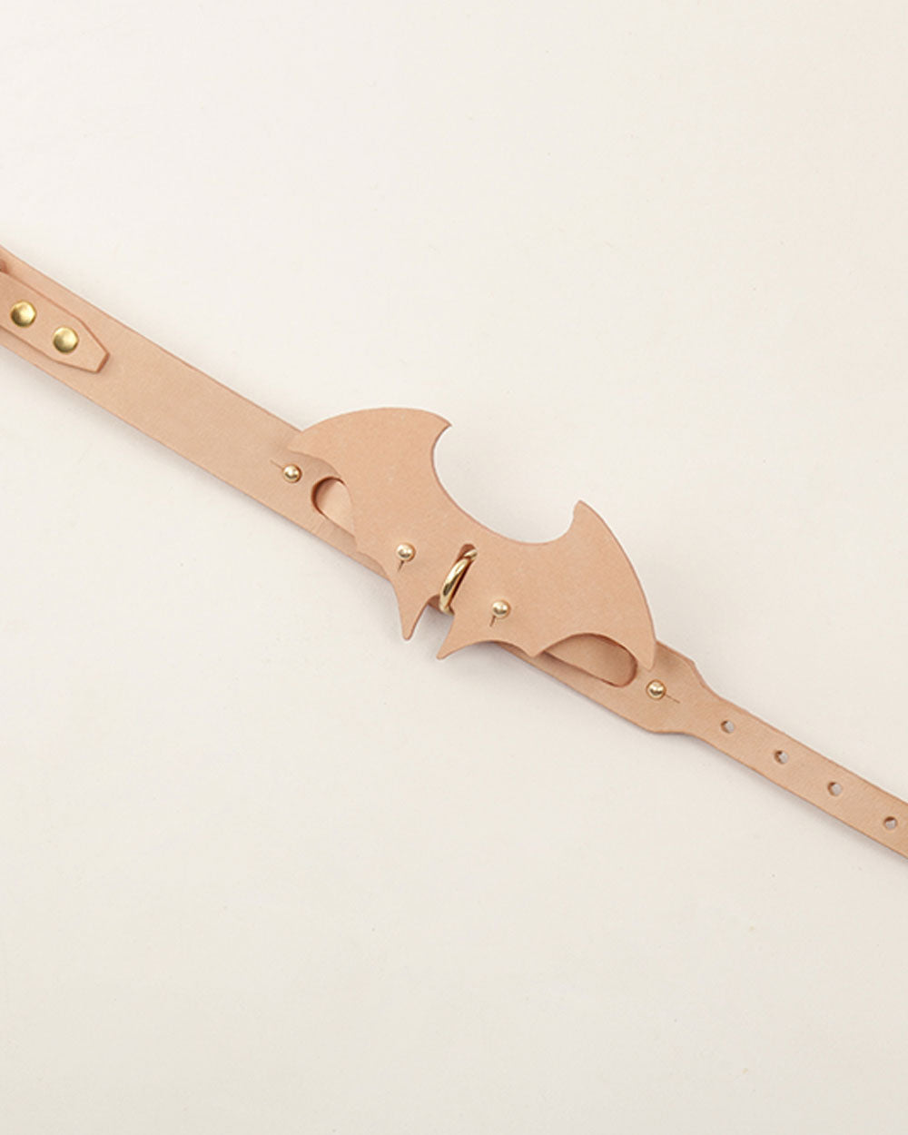 Wings · dog collar or harness · nude leather · INDÓMITO