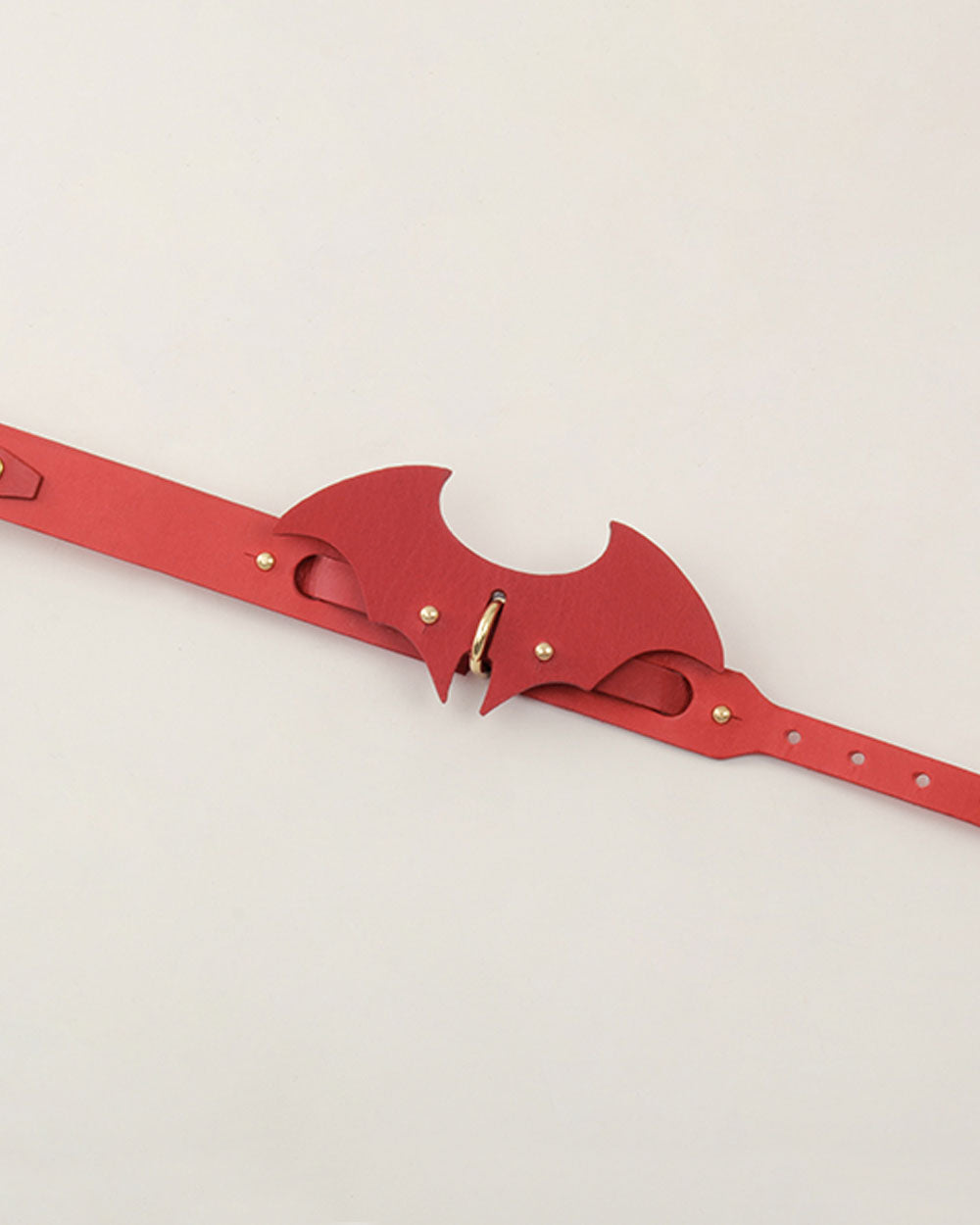 Wings · dog collar or harness · red leather · INDÓMITO