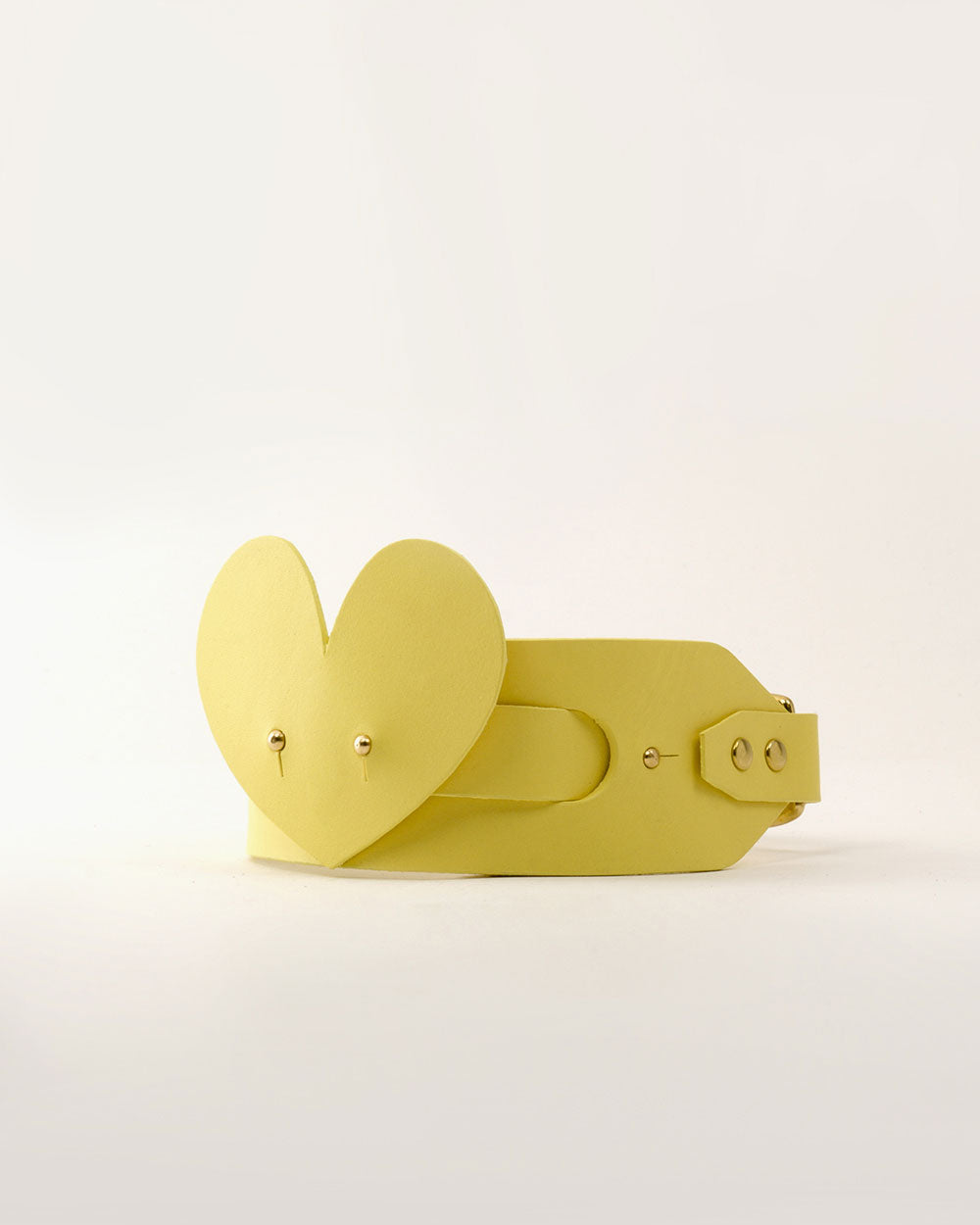 Heart · dog collar or harness · yellow leather · INDÓMITO