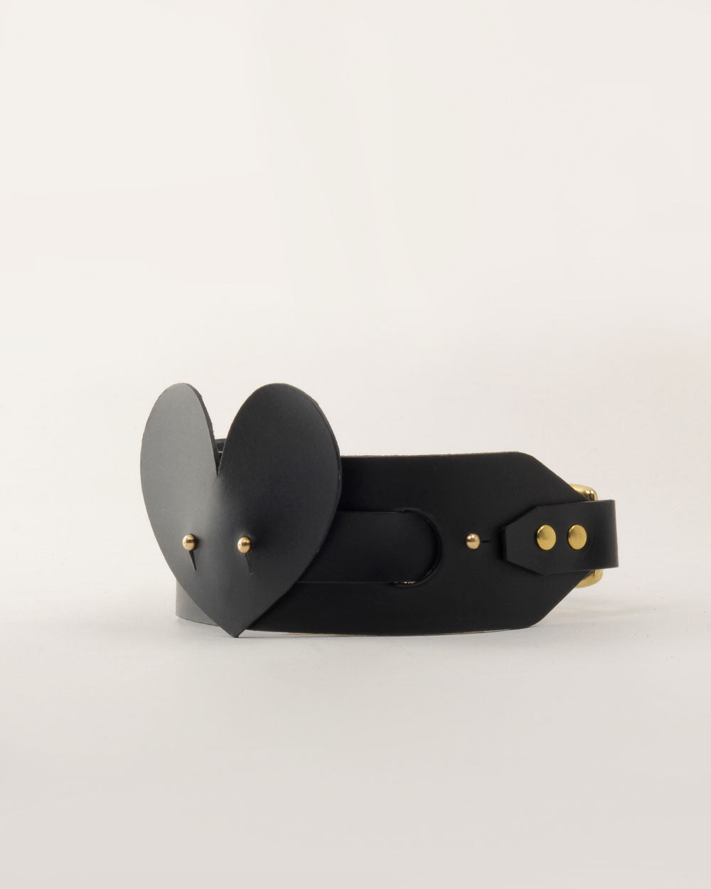 Heart dog collar or harness black leather INDÓMITO