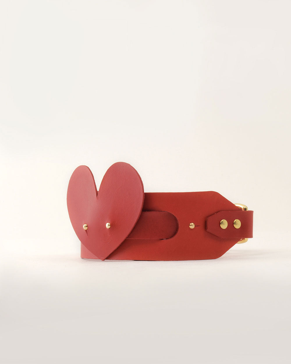 Heart · dog collar or harness · red leather · INDÓMITO