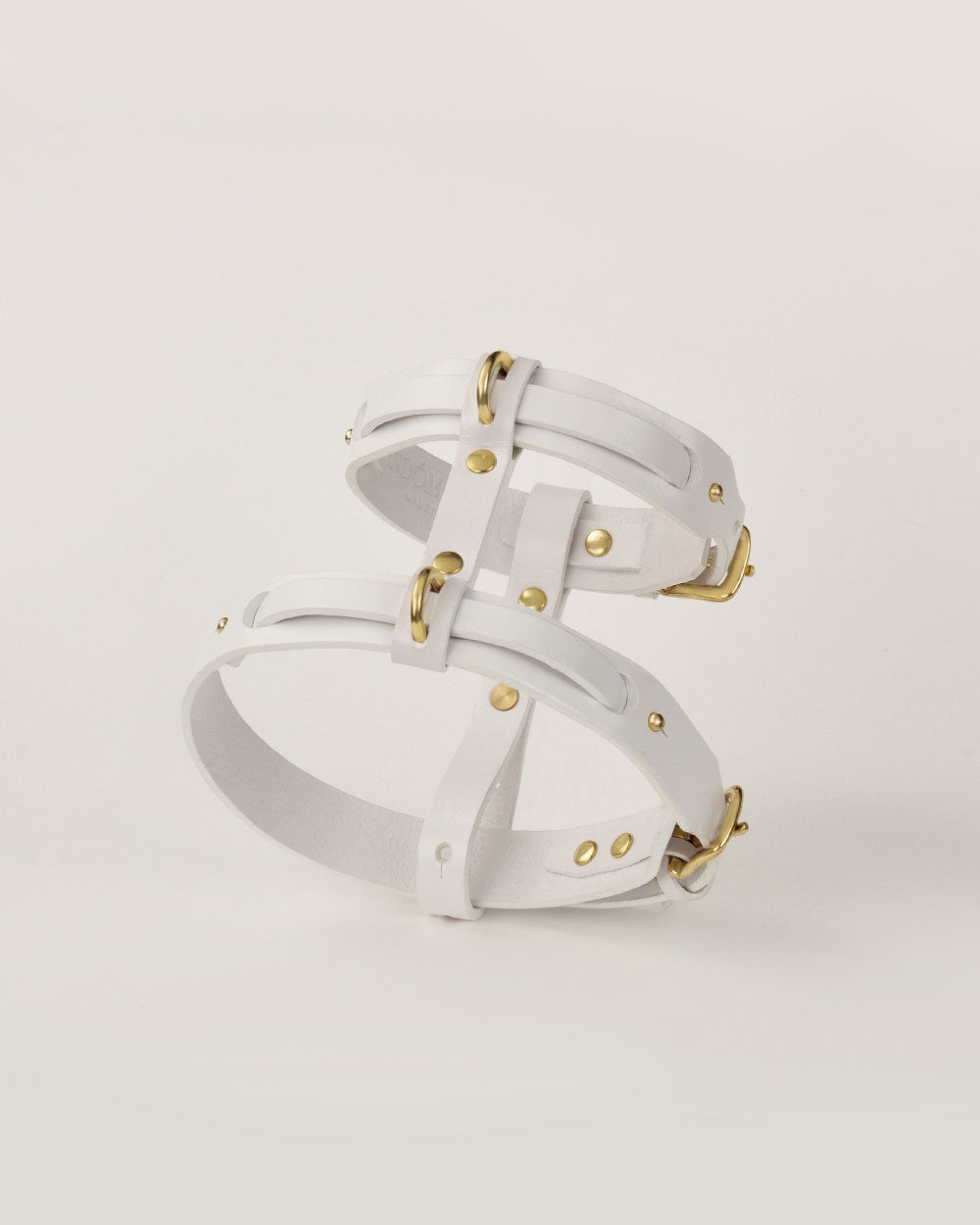 Dog harness · white leather · INDÓMITO
