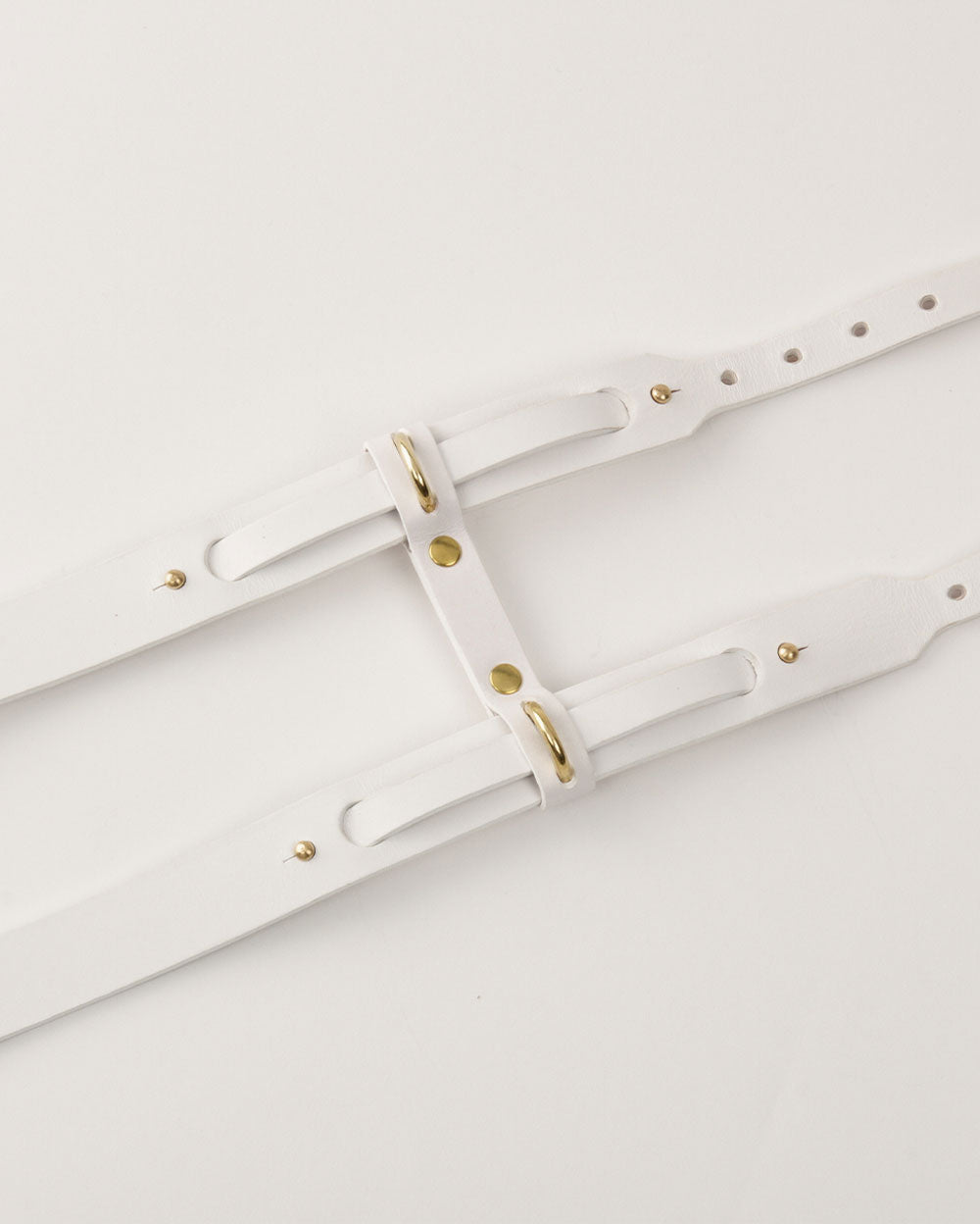 Dog harness · white leather · INDÓMITO
