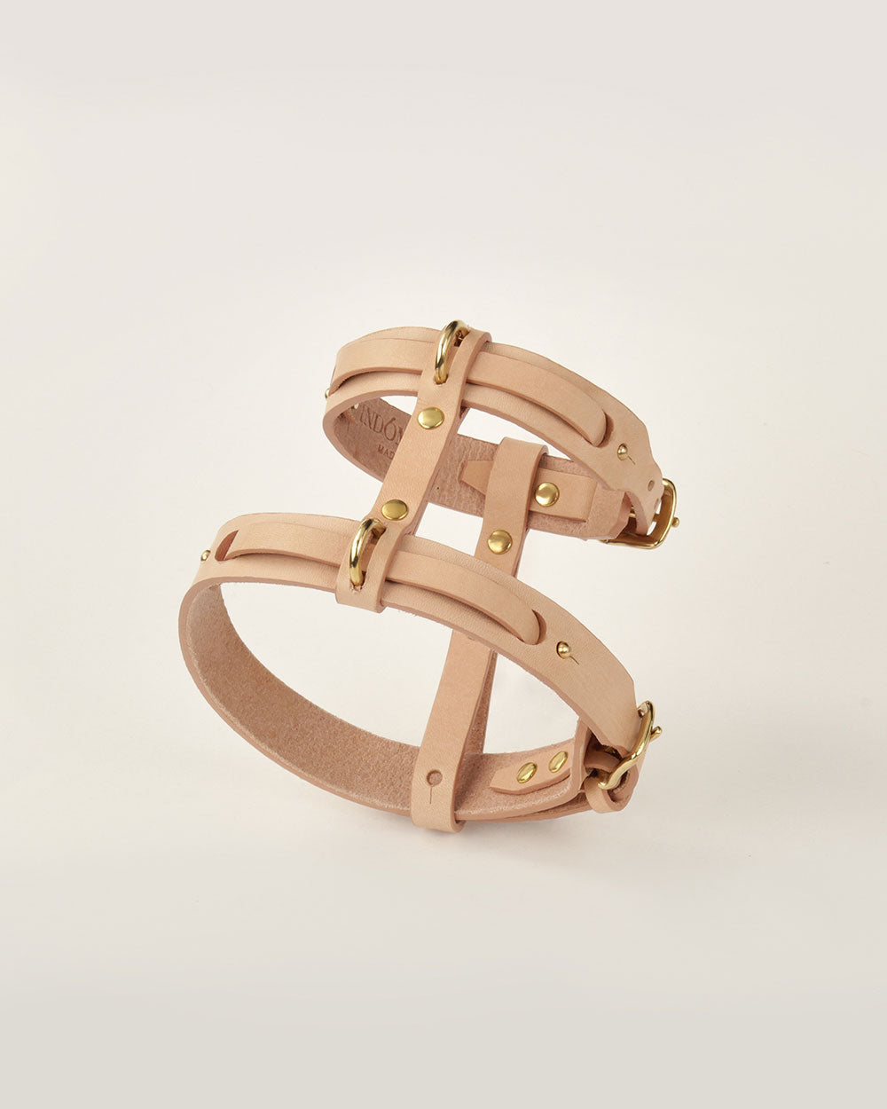 Dog harness · nude leather · INDÓMITO