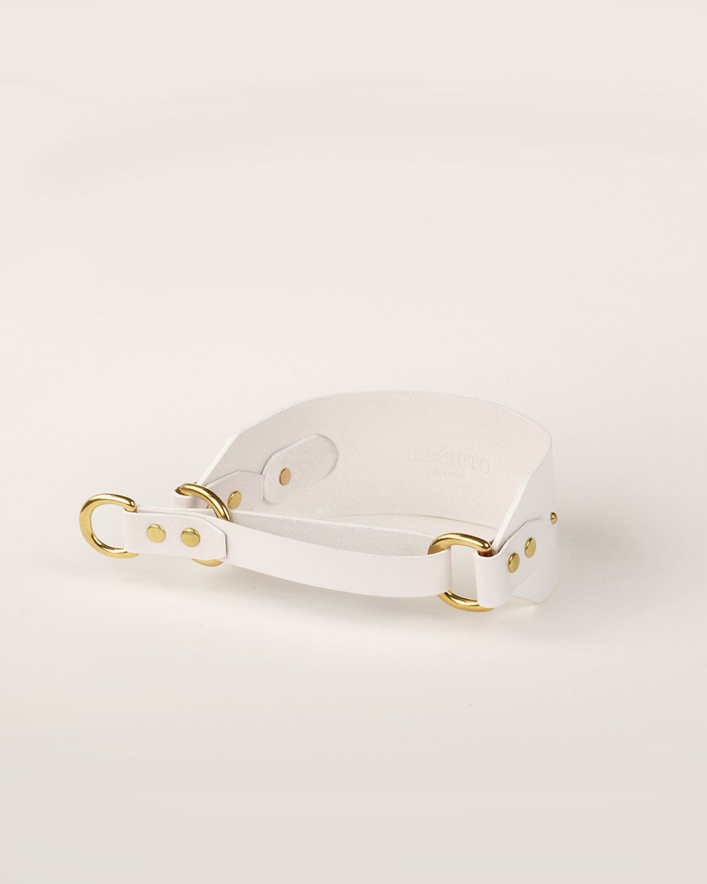 Greyhound collar · white leather · INDÓMITO