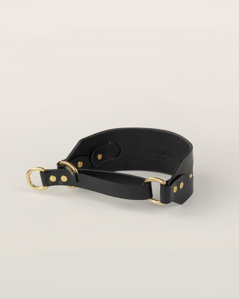 Greyhound collar · black leather · INDÓMITO