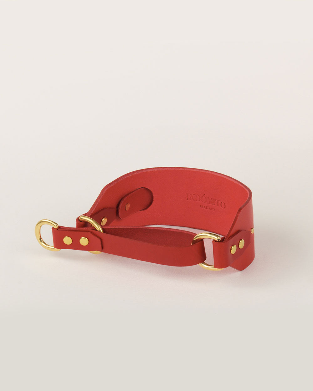 Greyhound collar · red leather · INDÓMITO