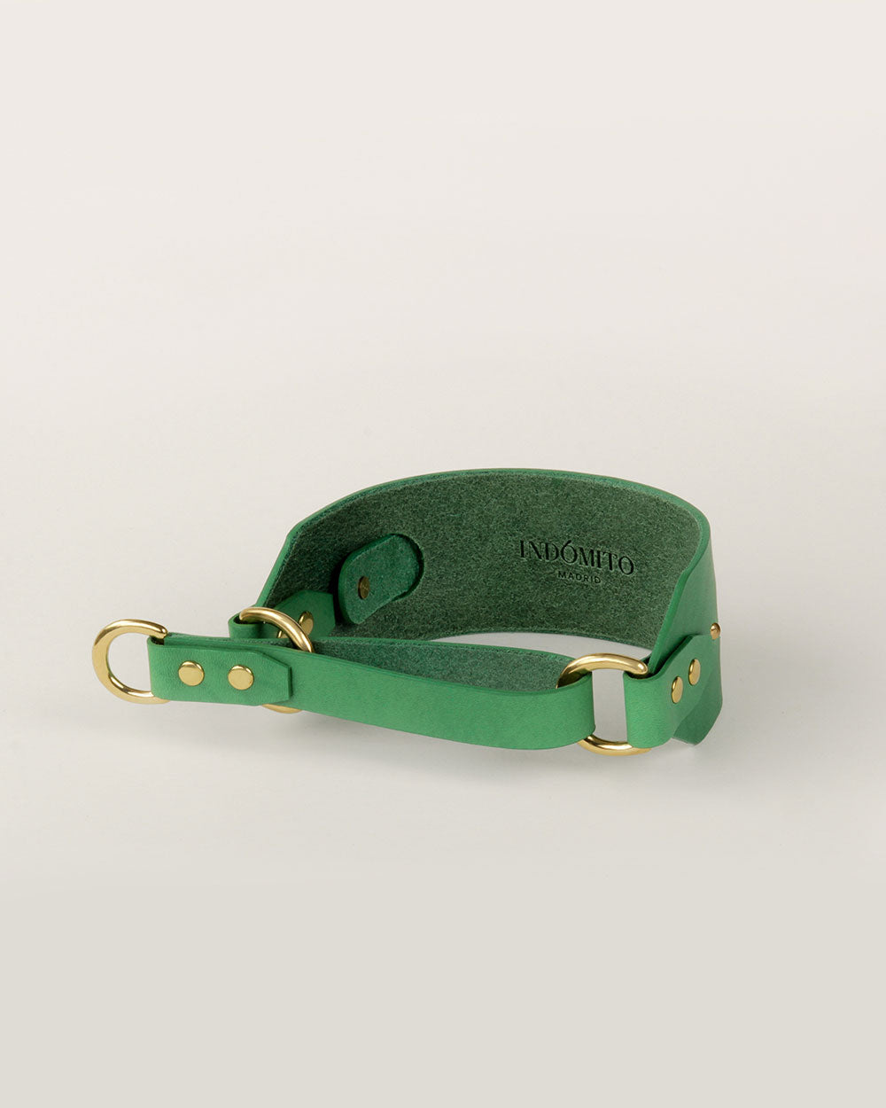 Greyhound collar · green leather · INDÓMITO