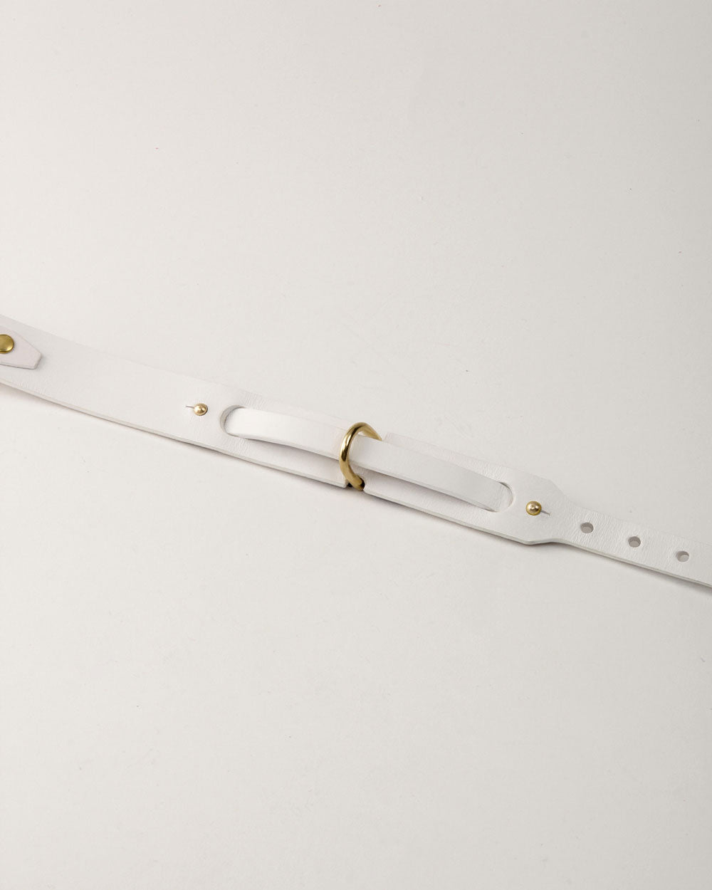 Dog collar · white leather · INDÓMITO