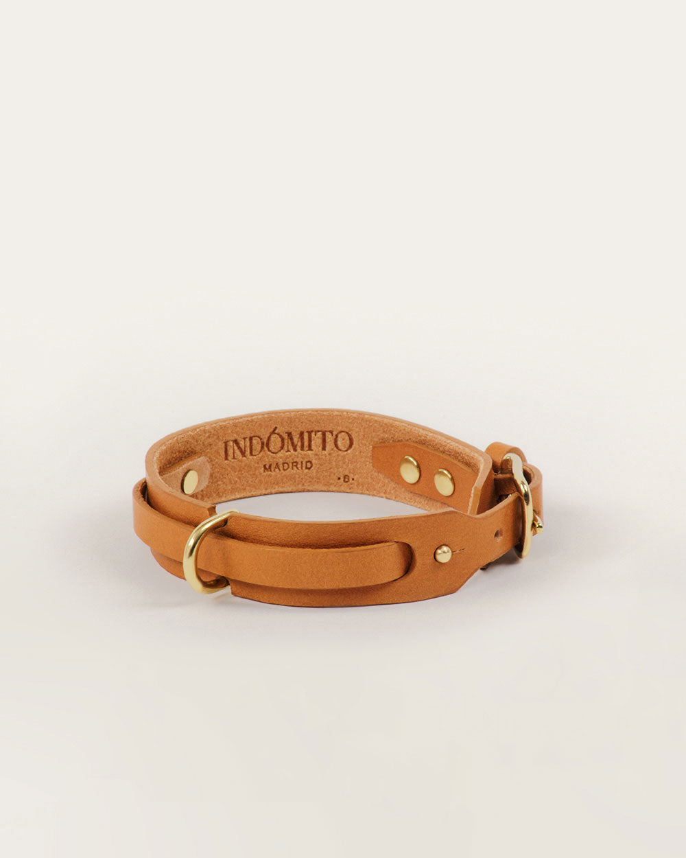 Dog collar · camel leather · INDÓMITO