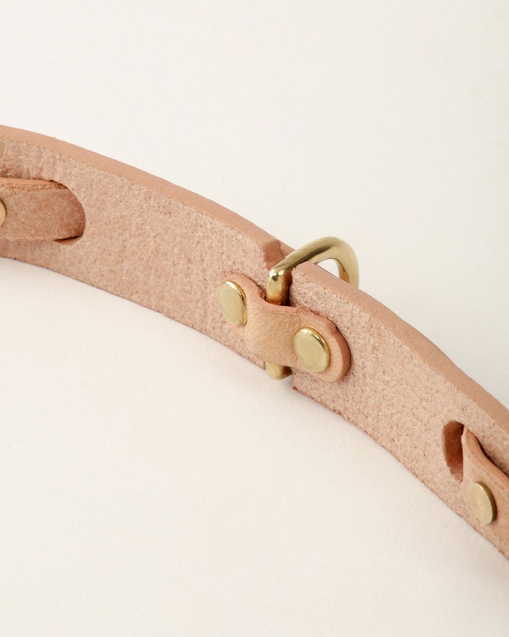 Dog collar · nude leather · INDÓMITO
