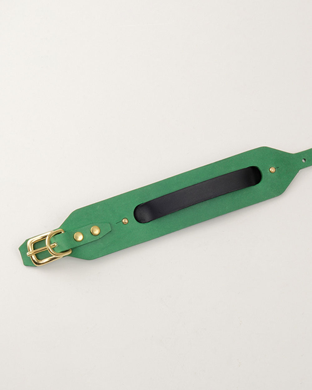 Strip · greyhound dog collar · black leather · INDÓMITO