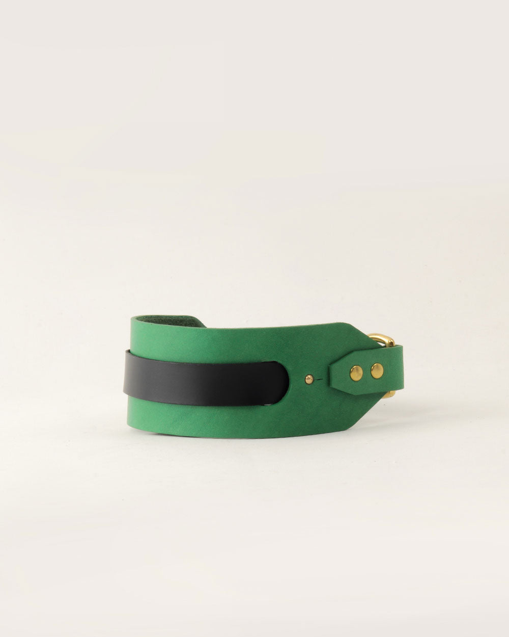 Strip · greyhound dog collar · black leather · INDÓMITO