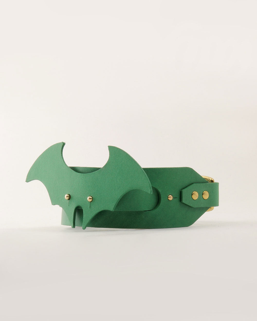 Wings · dog collar or harness · green leather · INDÓMITO
