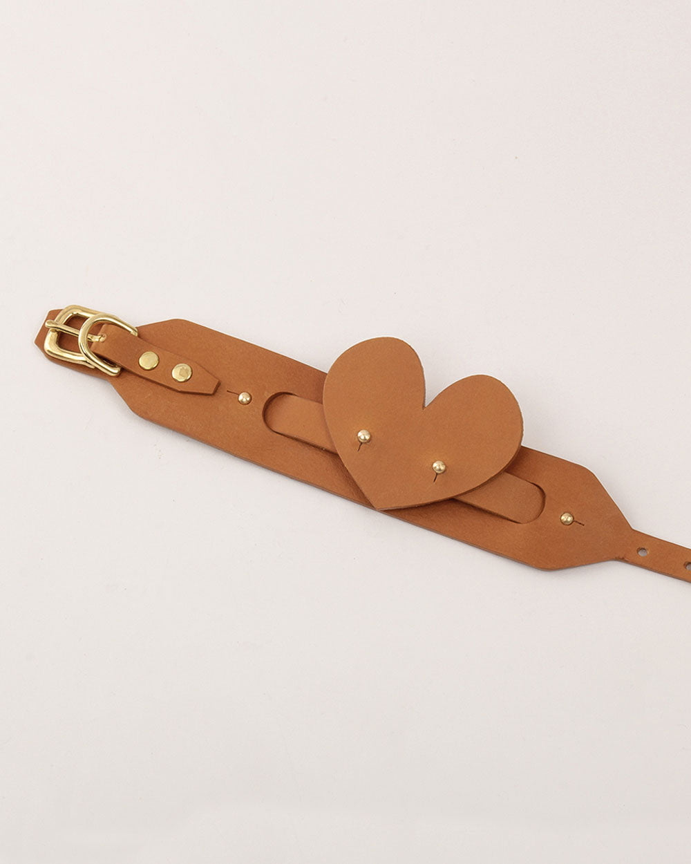 Heart dog collar or harness camel leather INDÓMITO