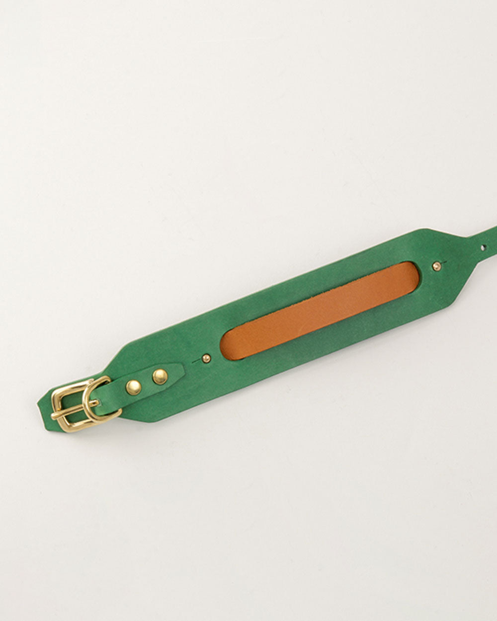 Strip · greyhound dog collar · camel leather · INDÓMITO